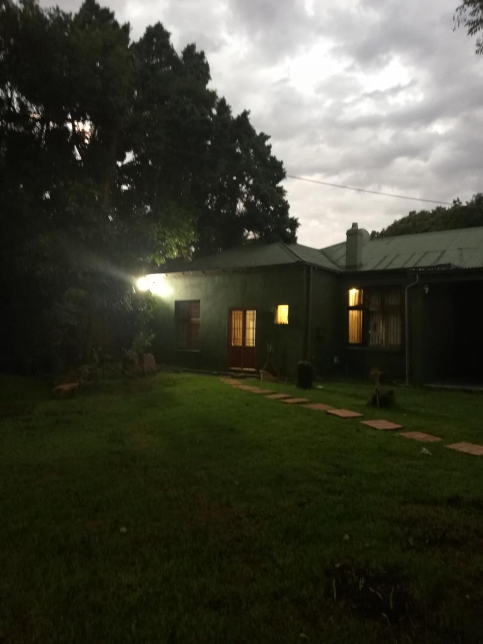 Green On Minni Guest House Pretoria-Noord Zewnętrze zdjęcie
